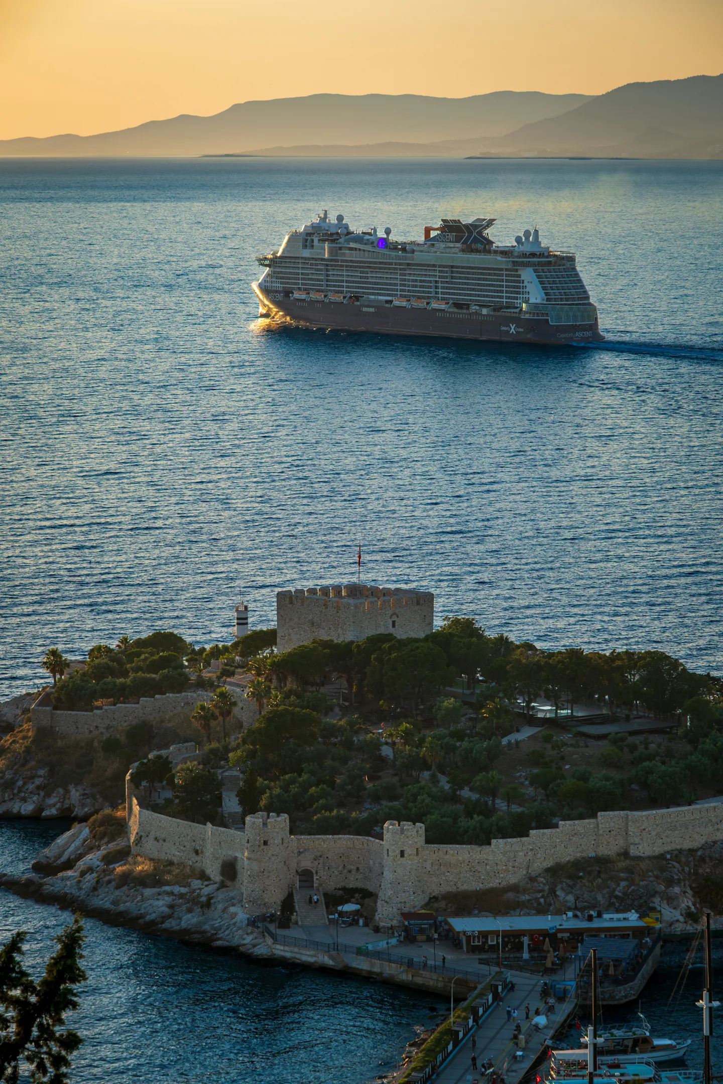 CruiseKusadasiGuvercinada.webp